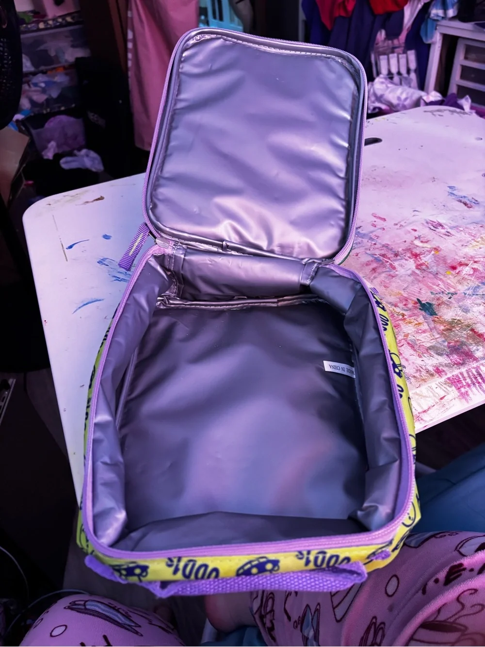 Odd1sout lunchbox with reversible front image